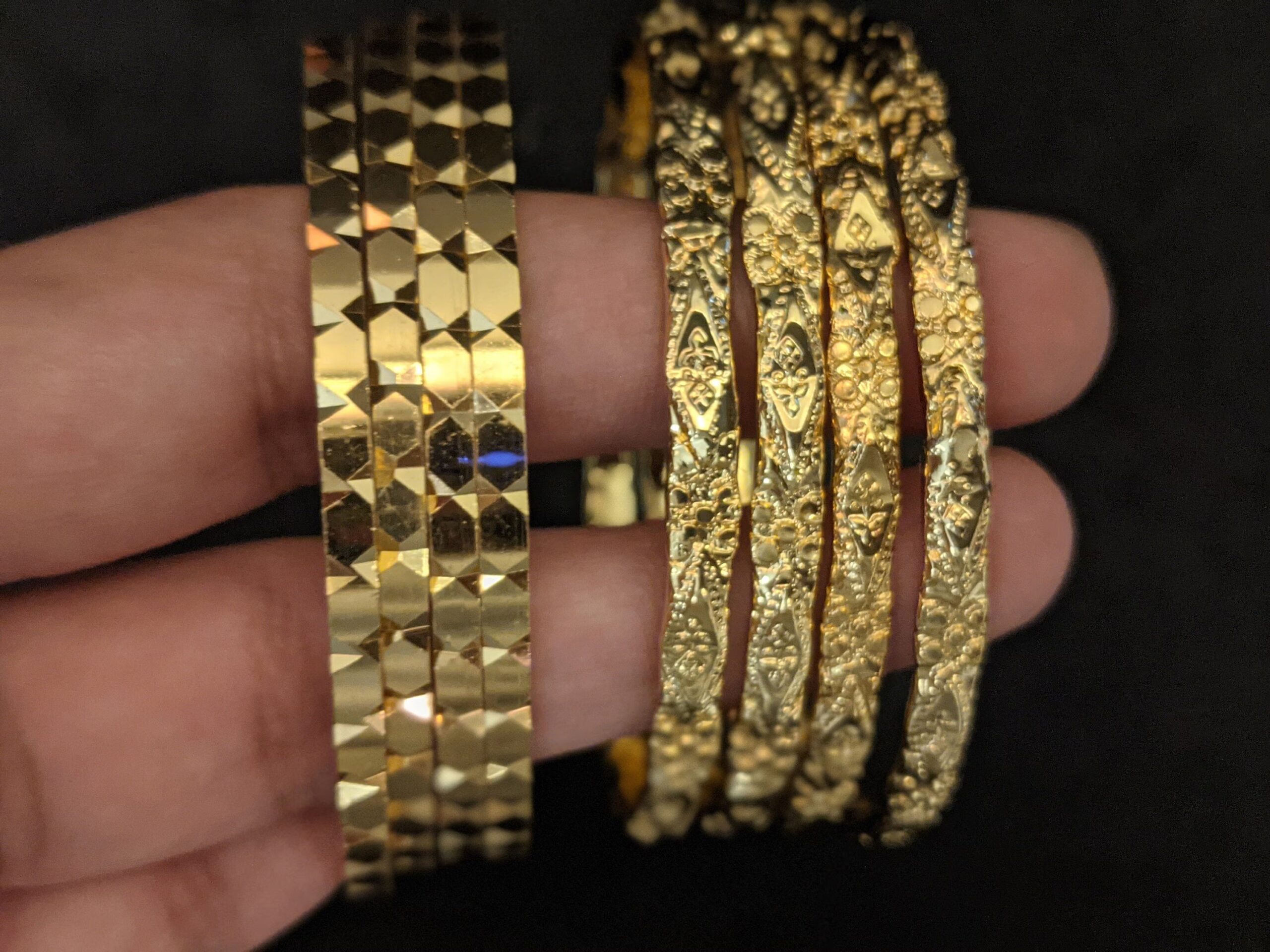 10 Model Bangle Emas Ringan untuk Lansia, Elegan Tanpa Membebani Pergelangan