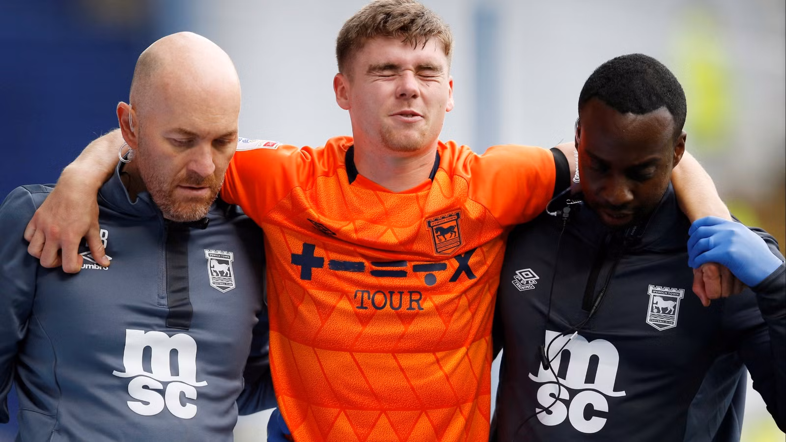 McKenna Pantau Ketat Leif Davis, Ipswich Tak Mau Kehilangan Bek Andalan di Momen Krusial