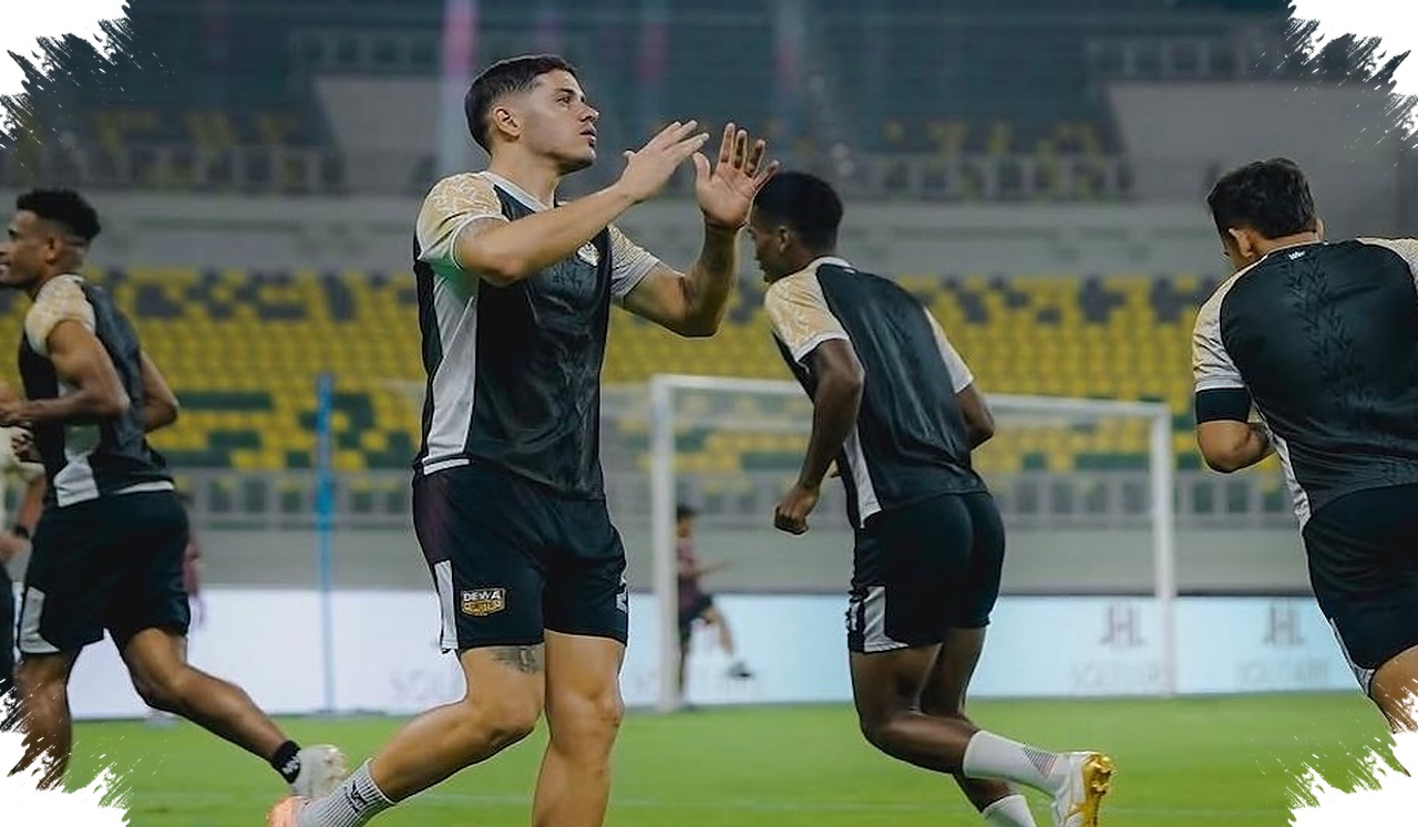 Alex Martins Cetak Penalti Penentu, Sonny Stevens Selamatkan Dewa United dari Kejutan Persijap
