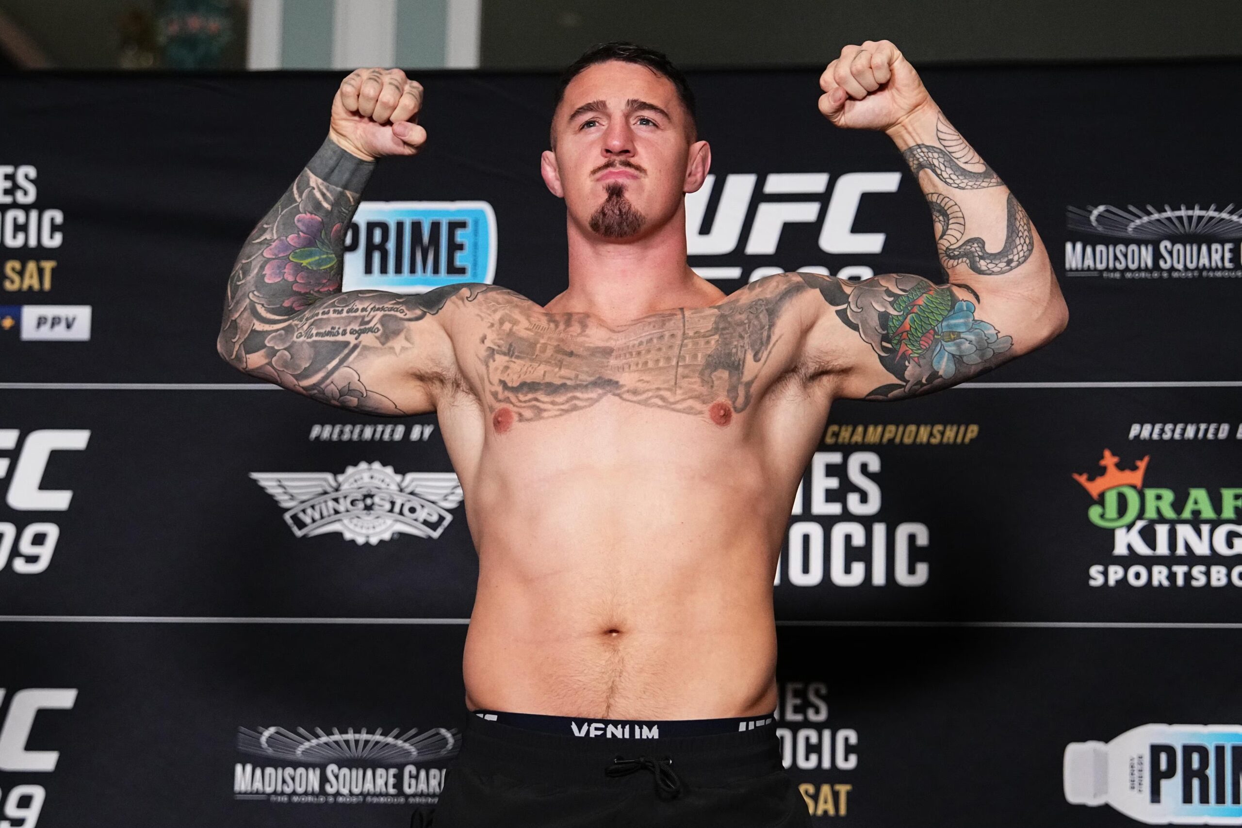 Tom Aspinall Tegaskan Tetap Di UFC, Rumor Pindah Ke Tinju Langsung Dipatahkan