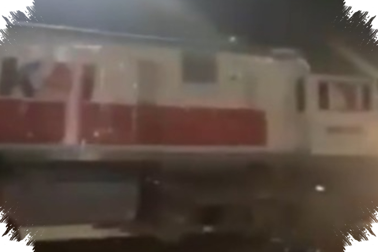 Truk Mogok Di Tengah Rel Blitar, KAI Ingatkan Bahaya Kelalaian Di Perlintasan