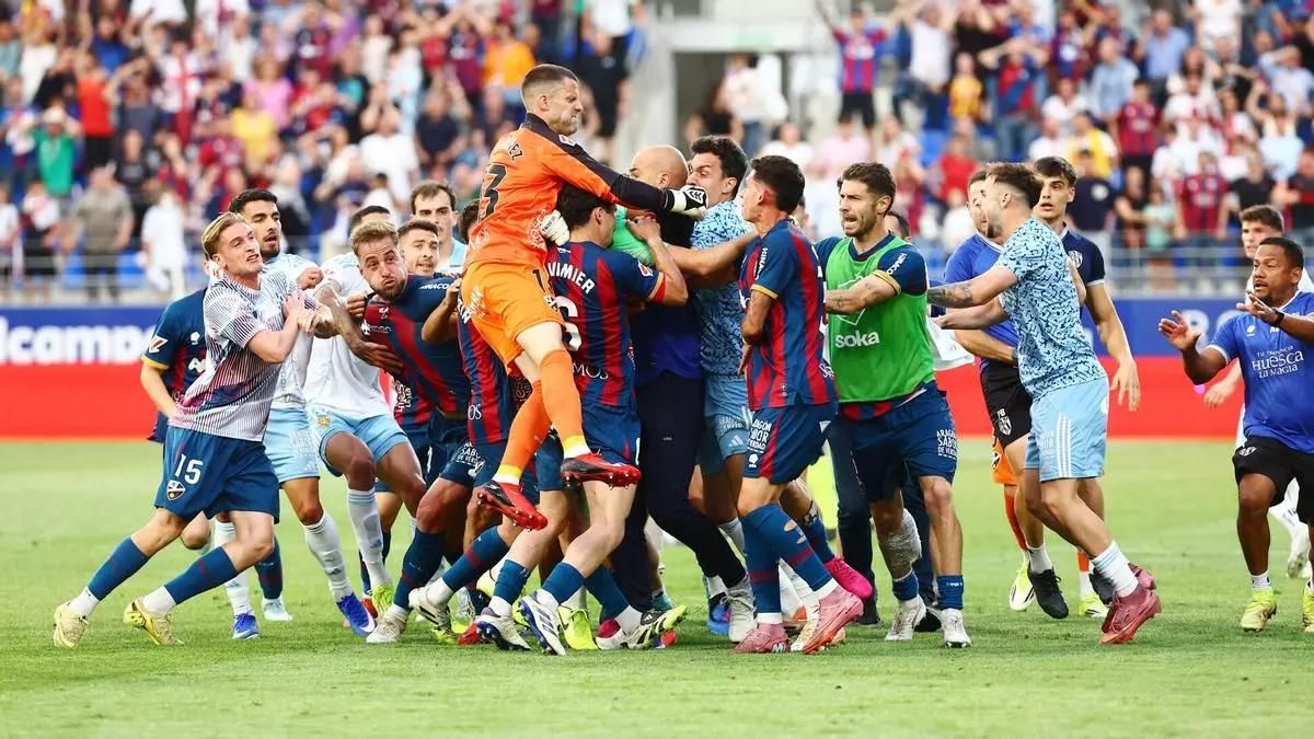 Andrada Bikin Panas Derby Aragon, Zaragoza Siap Jatuhkan Sanksi Internal