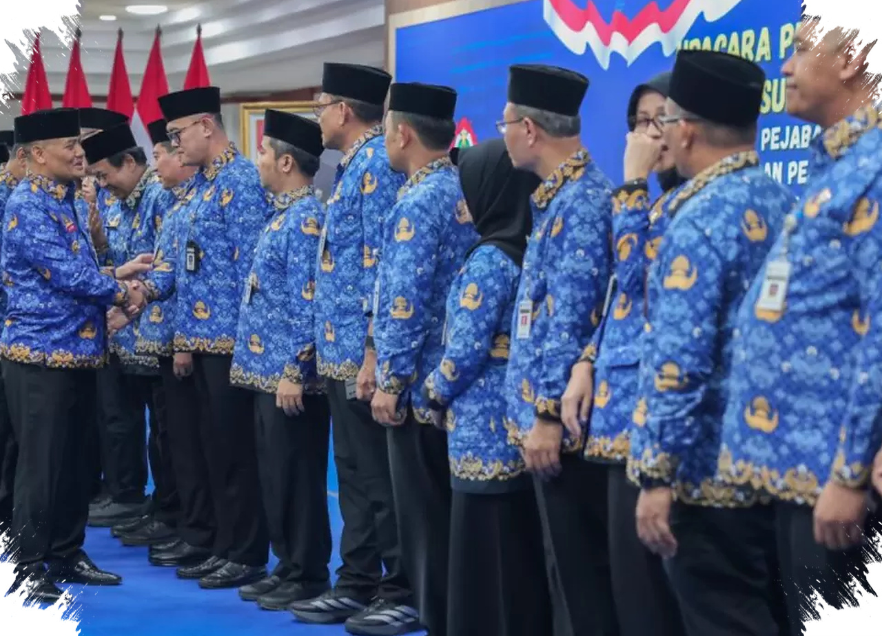 Ahmad Luthfi Lantik 27 Pejabat, Keluhan Warga Jateng Harus Ditangani 1 X 24 Jam