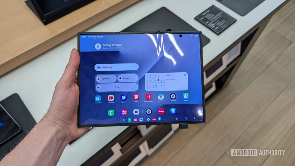 Galaxy Z Wide Fold Bocor, Layar 4:3 dan Bodi 4,3 Mm Bisa Ubah Arah Ponsel Lipat