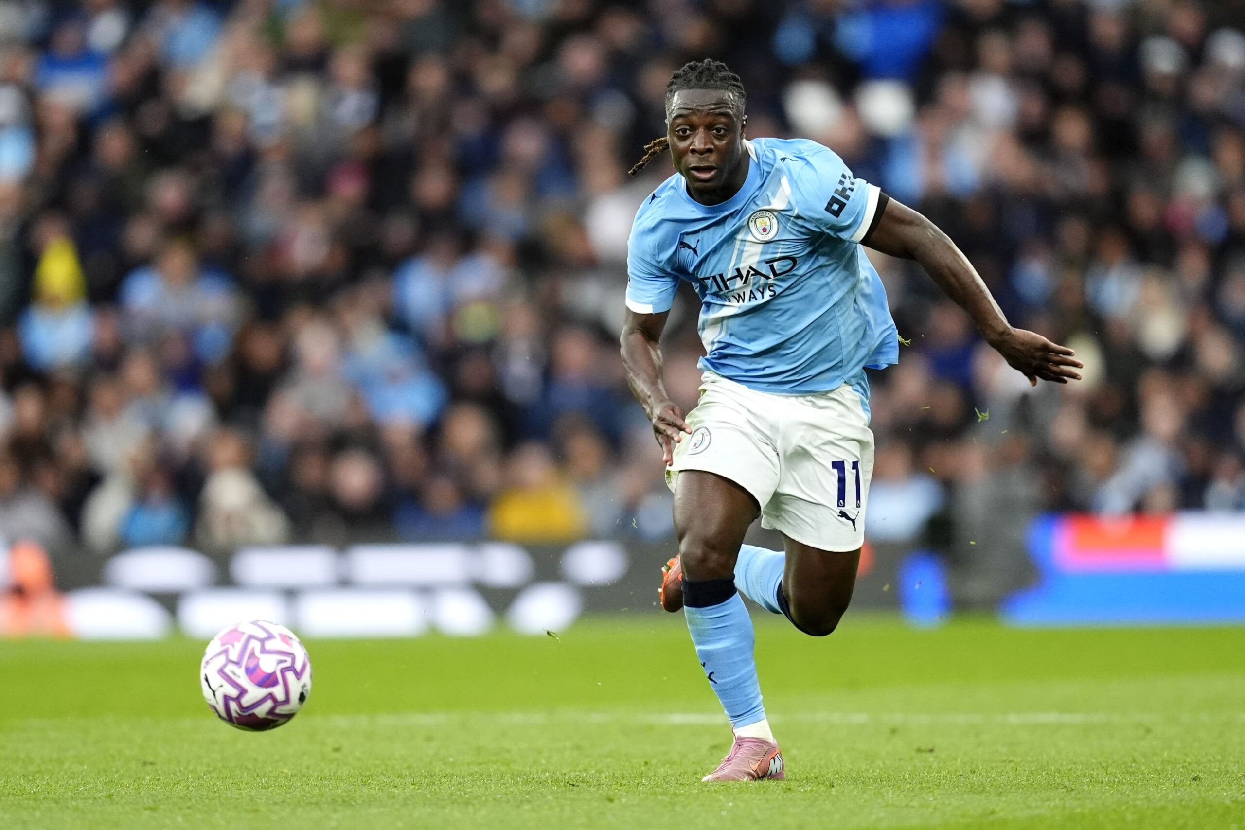 Jeremy Doku Kunci Ambisi Treble Domestik, Manchester City Tak Henti Memburu Gelar Lagi