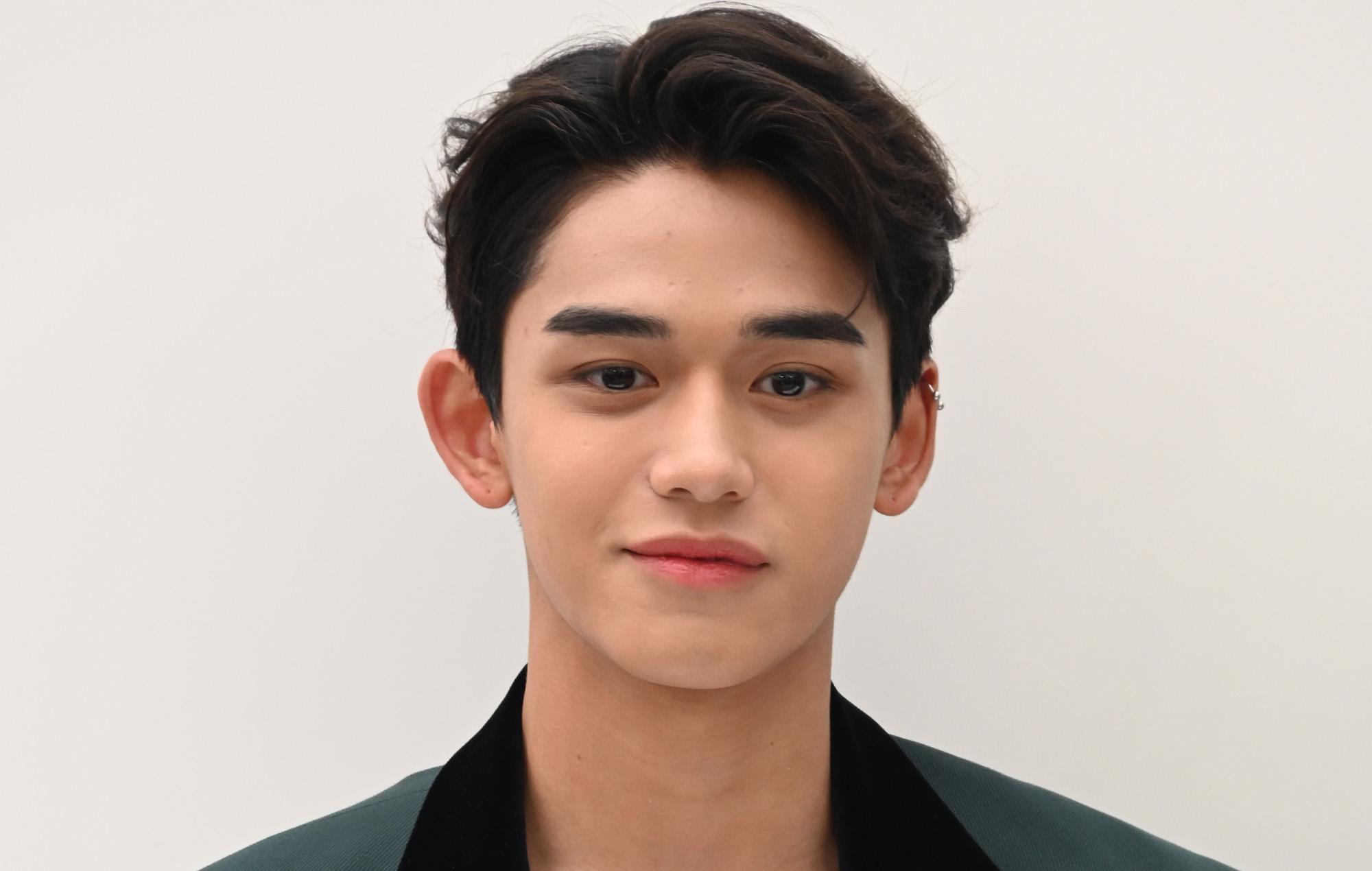Lucas Cabut dari SM Entertainment, Karier Solonya Memang Lama Mandek