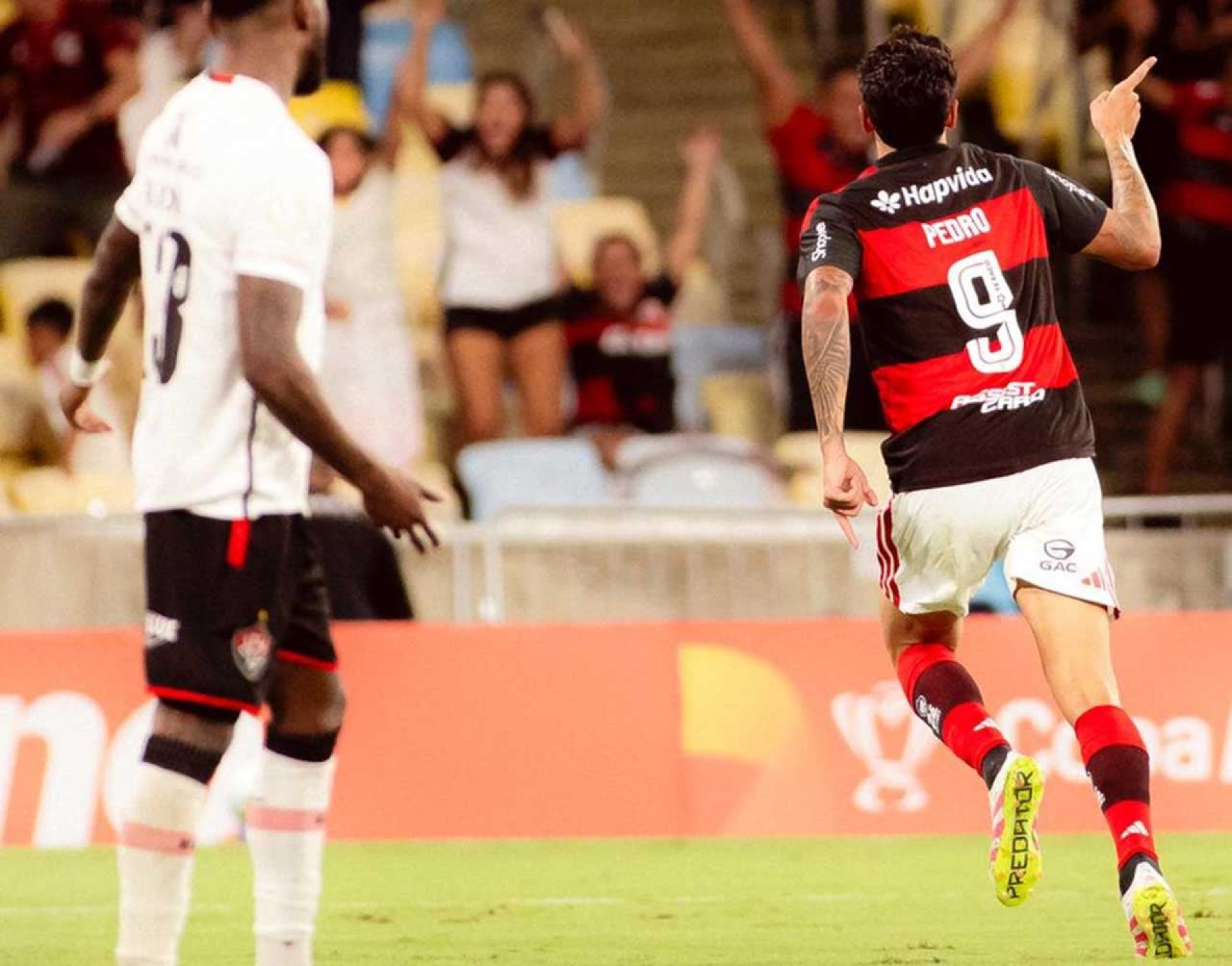 Flamengo Turunkan Pedro-Bruno Henrique, Vitória Tiba Dengan Badai Cedera di Maracanã