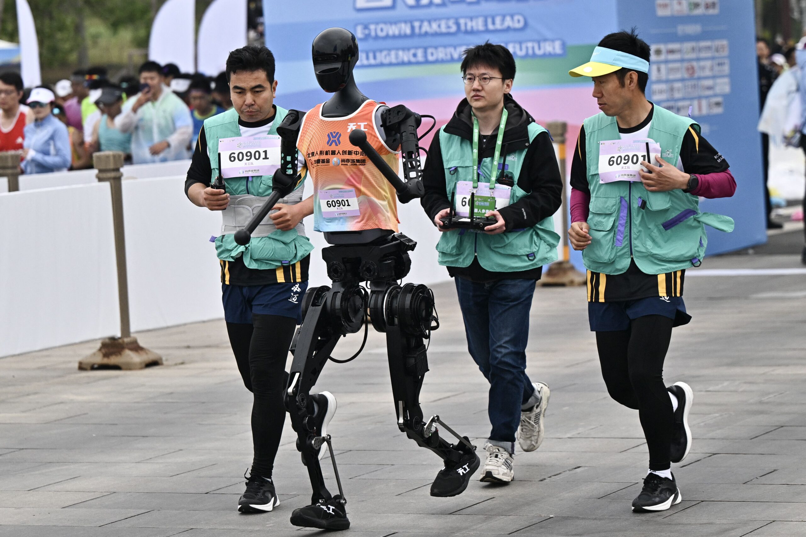 Robot Honor Menyalip Rekor Half-Marathon Manusia, Selisih Hampir Tujuh Menit
