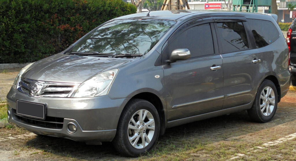 Nissan Livina L11 Terlalu Nyaman untuk Gagal, Tumbang oleh Branding dan Persepsi Pasar