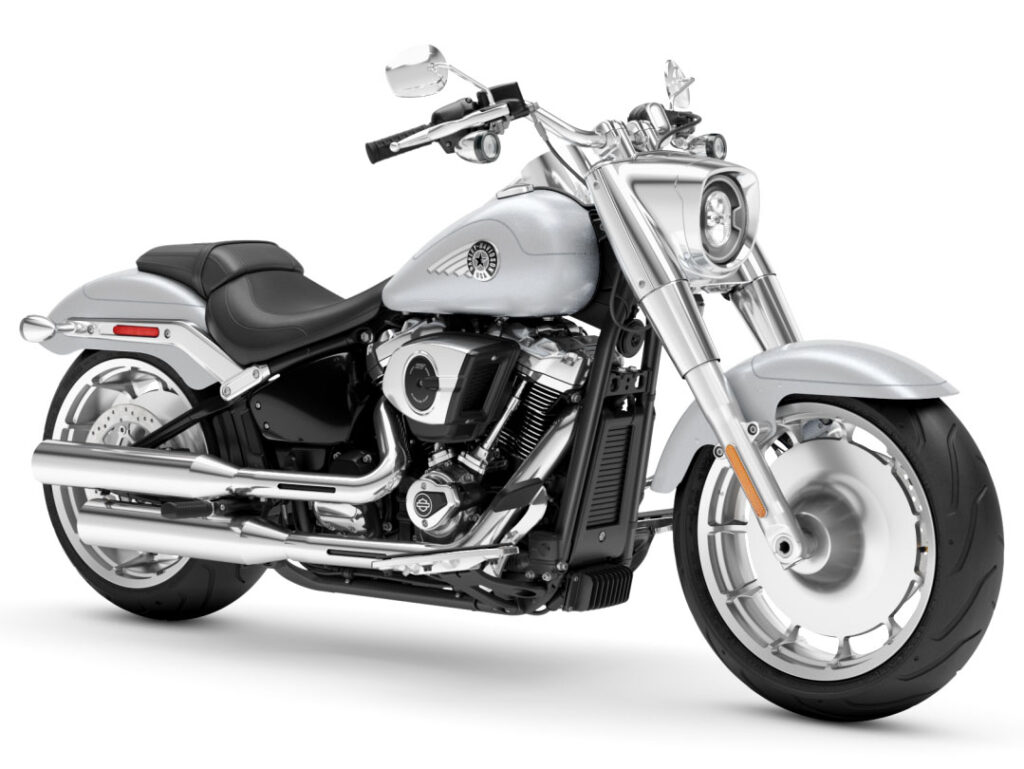 Harley-Davidson Fat Boy 2026 Makin Garang dan Mewah, Mesin 1.868cc Kini Sulit Ditandingi