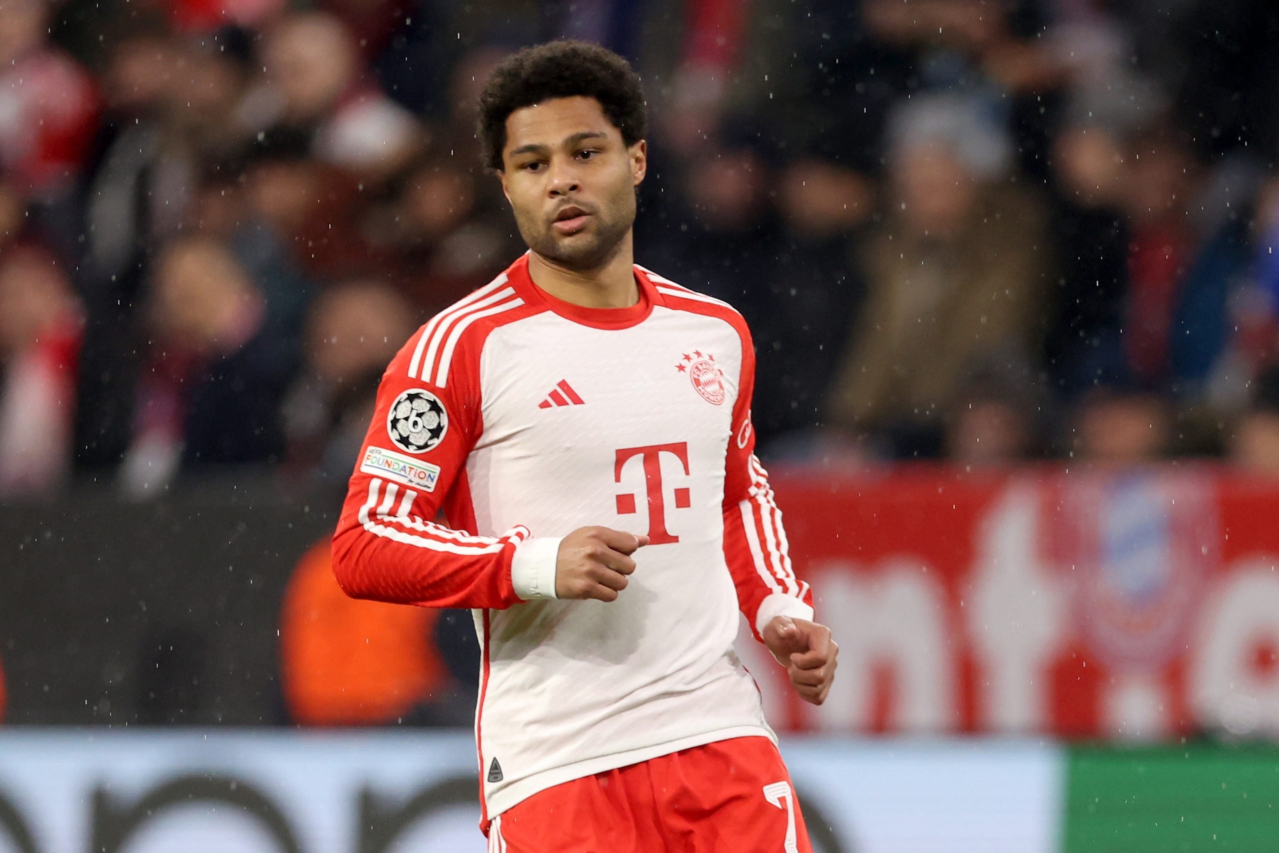 Gnabry Tumbang Saat Bayern Memburu Treble, Absen Hingga Akhir Musim 2026