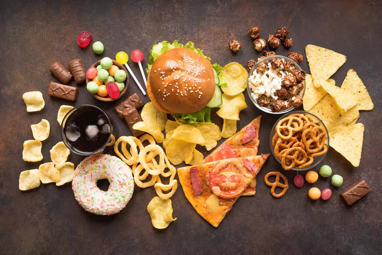11 Makanan Dan Minuman Ini Diam-Diam Bikin Otak Lamban, Fokus Mudah Buyar Tanpa Disadari