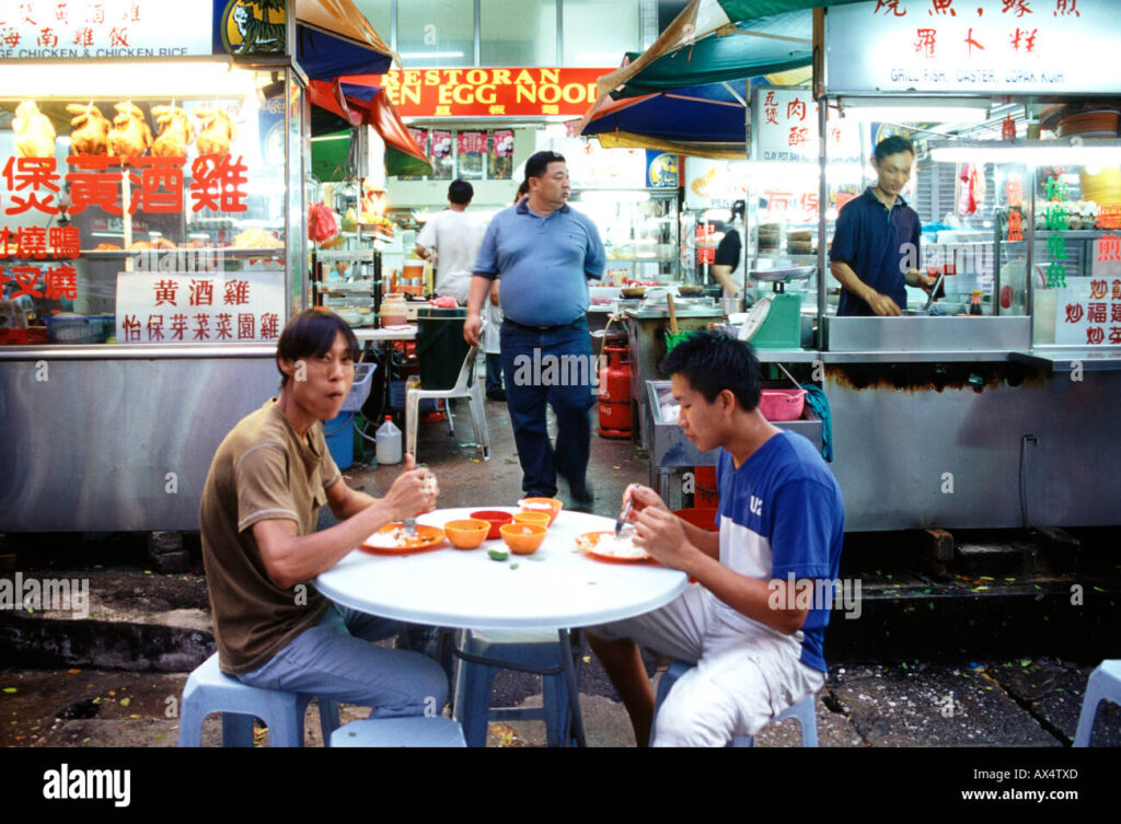 Bukan Soal Gengsi, Tiga Alasan Ini Membuat Orang Menolak Makan Di Kedai Pinggir Jalan