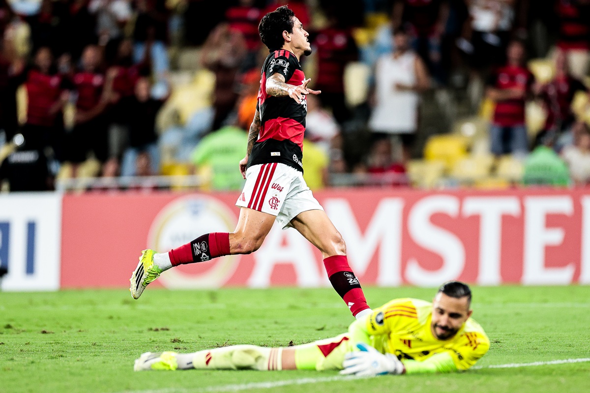 Flamengo Mengejar Puncak Grup A, Medellin Ujian Keras Di Maracana