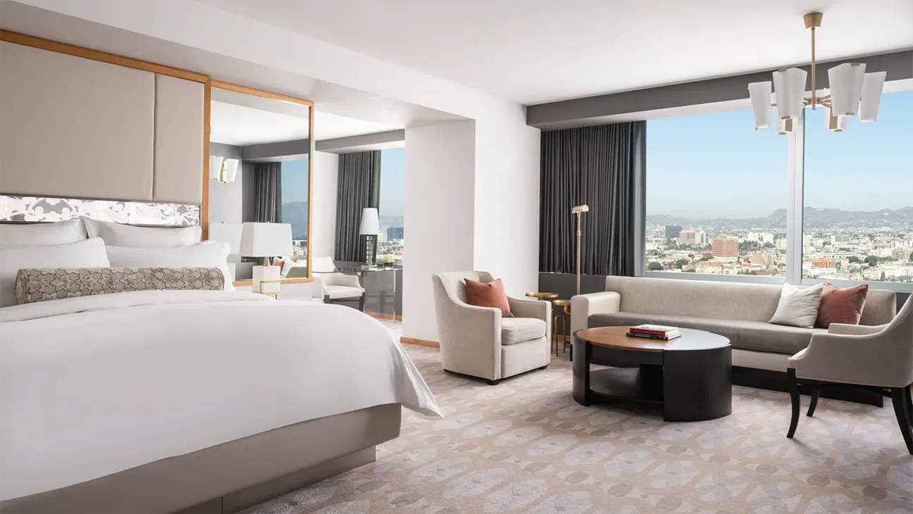 5 Langkah Kamar Tidur Terasa Mewah Ala Hotel Bintang Lima, Dari Sprei Putih Hingga Aromaterapi