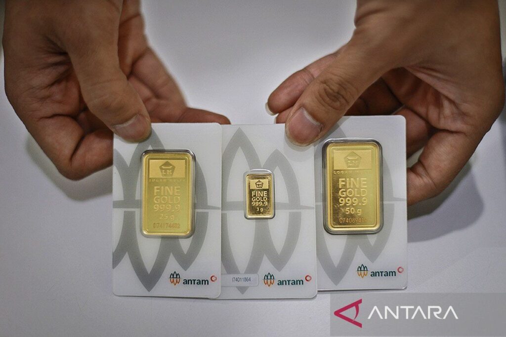 Harga Emas Antam Tak Bergerak, Pasar Menahan Napas Menunggu Arah Pekan Depan