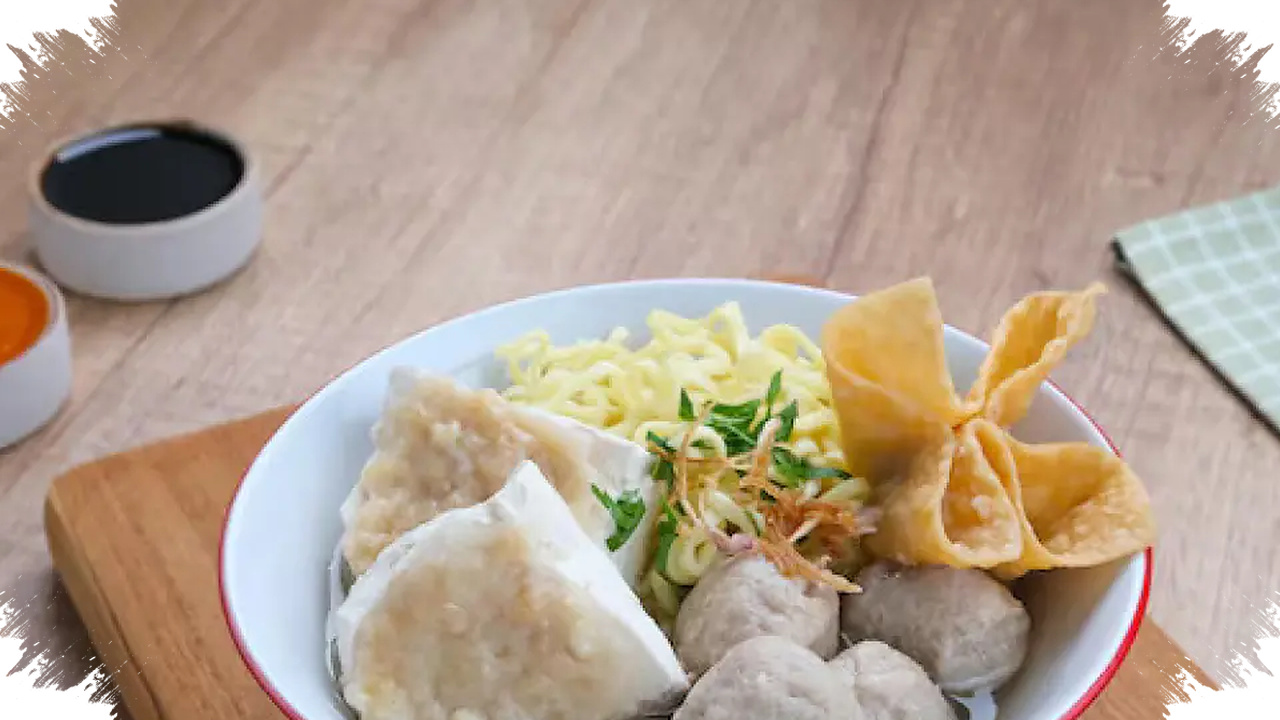 19 Bakso Andalan Semarang, Kuah Kaldu Nendang dan Pentol Empuk Bikin Lapar