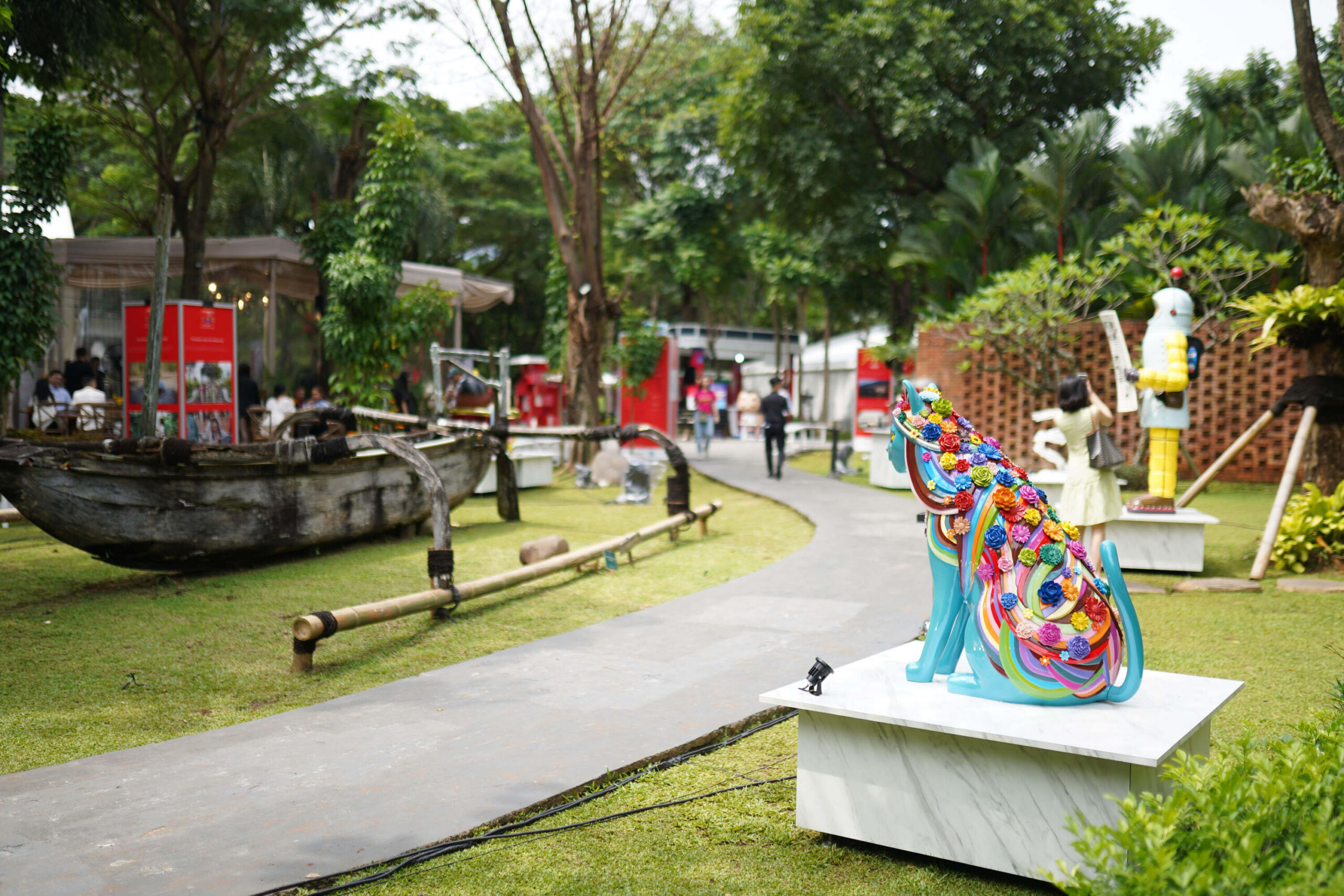 Art Jakarta Gardens 2026 Ubah Hutan Kota Jadi Panggung 31 Patung dan 26 Galeri