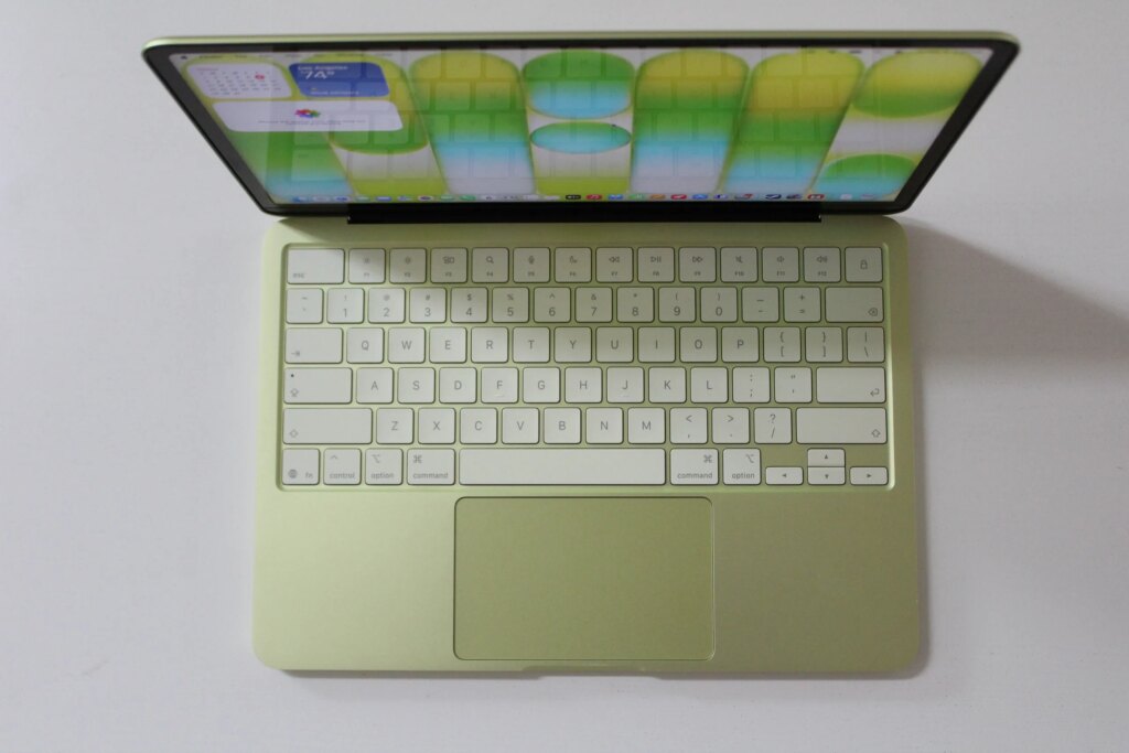 MacBook Neo Dibuka Preorder Di RI, Harga Mulai Rp 10,7 Juta Bikin Mac Lebih Terjangkau