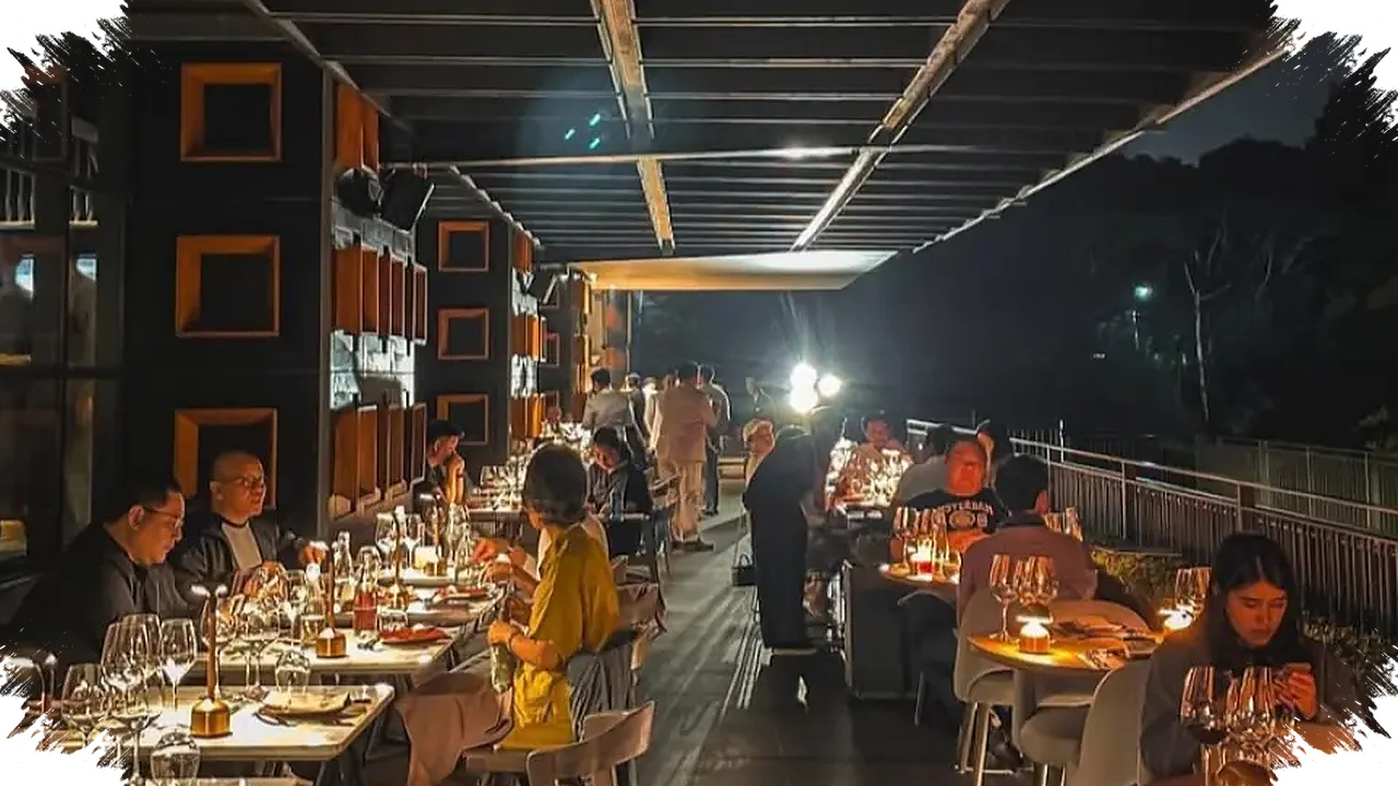 Bandung Saat Malam Turun, 11 Tempat Makan Instagramable yang Bikin Dinner Berdua Terasa Lebih Intim