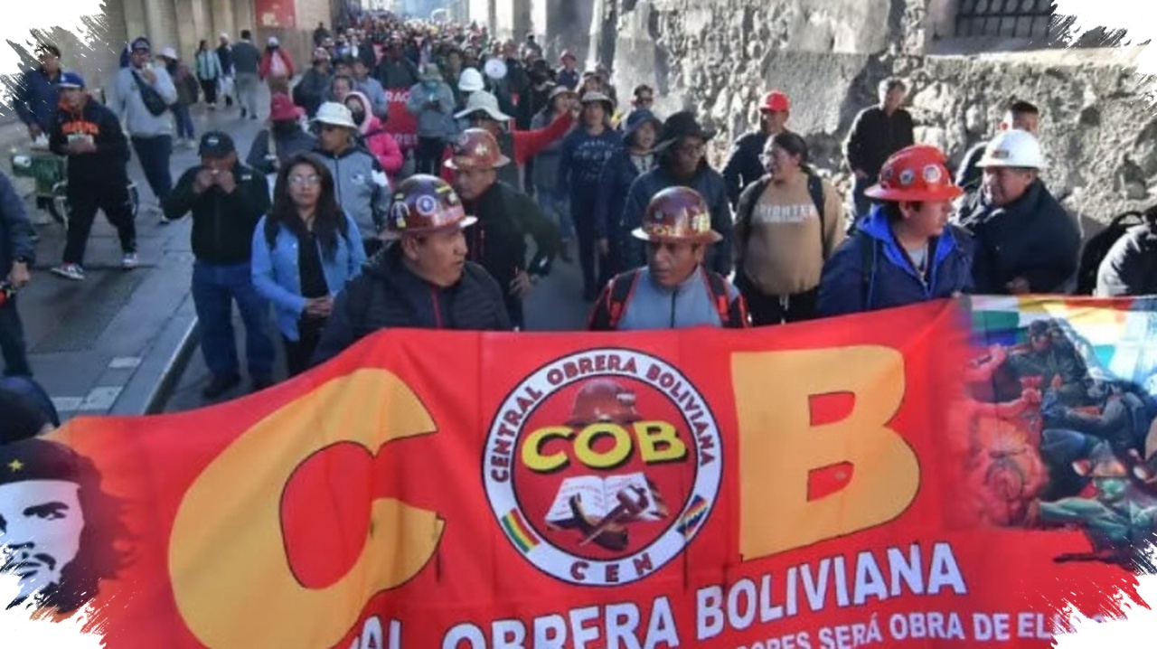 Bolivia Lumpuh, Buruh Dan Petani Tutup Jalan Dan Desak Rodrigo Paz Mundur