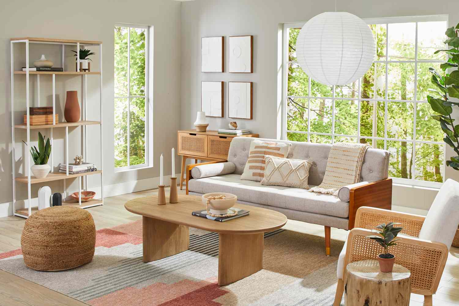Ruang Tamu Kecil Tanpa Sofa, 8 Desain Ini Bikin Lantai Terasa Jauh Lebih Lapang