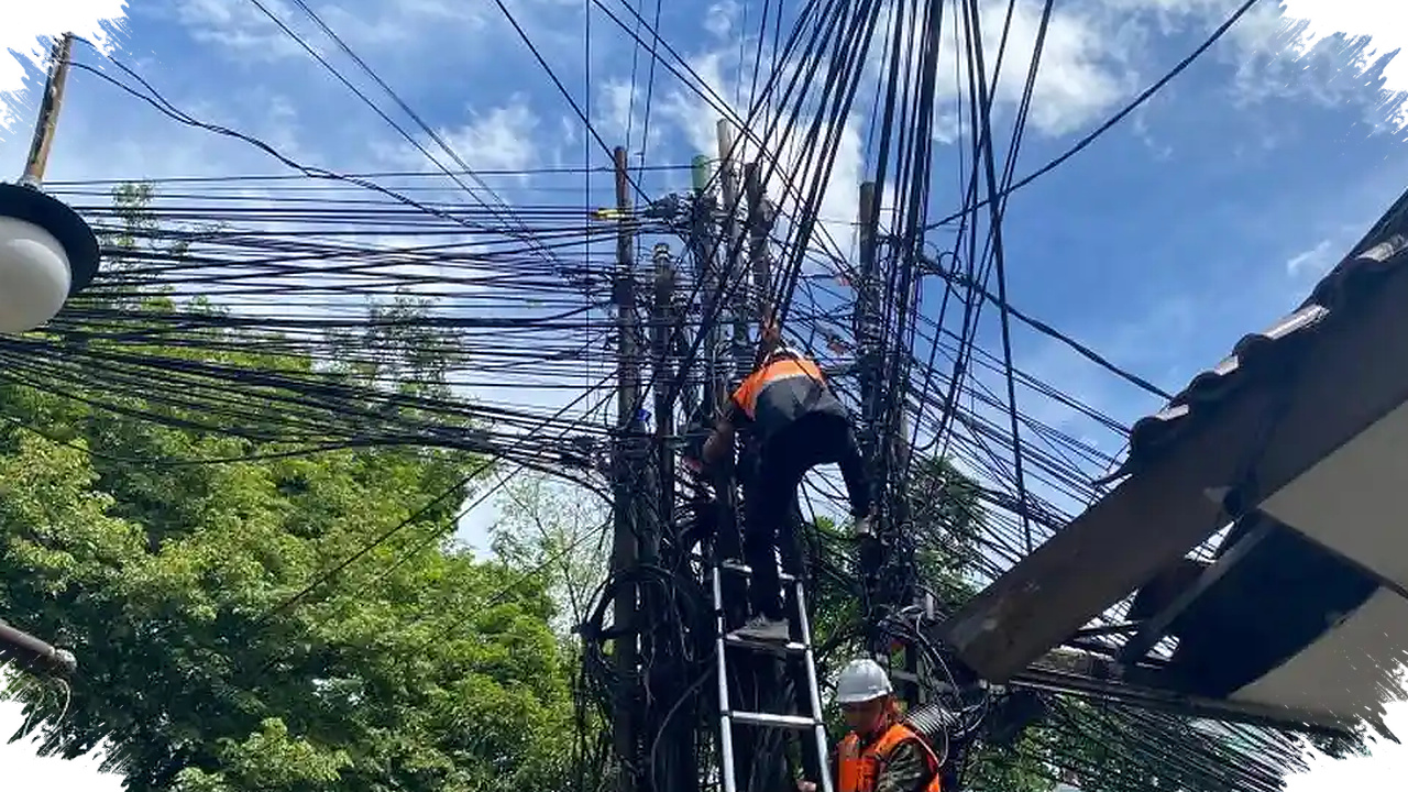 Jabar Mulai Bereskan Kabel Udara Semrawut, Operasional Bertahap Ditargetkan 2026