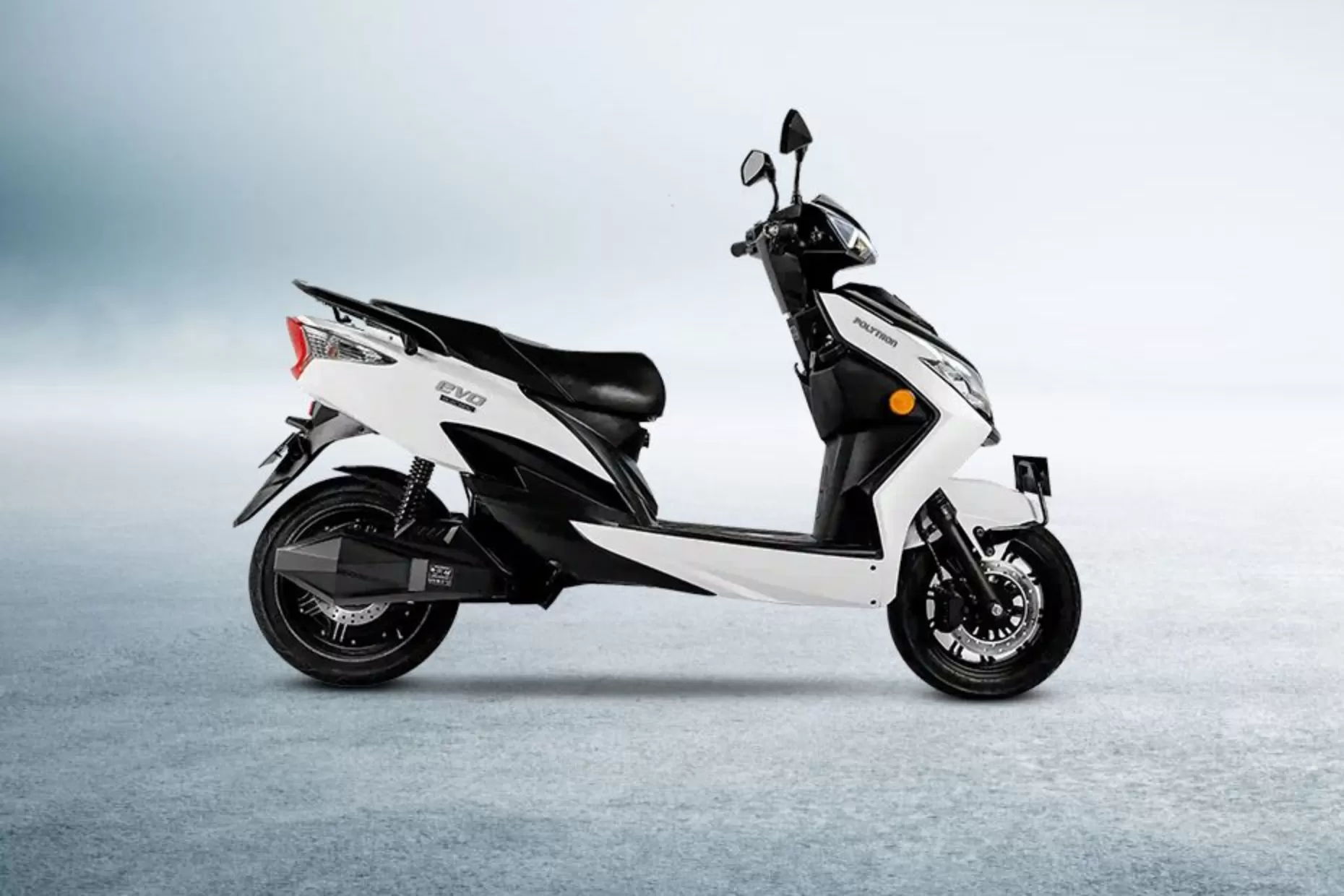 Polytron EVO 2026 Datang Mengusik Rival, 150 Km Sekali Cas dan Fast Charging 1 Jam