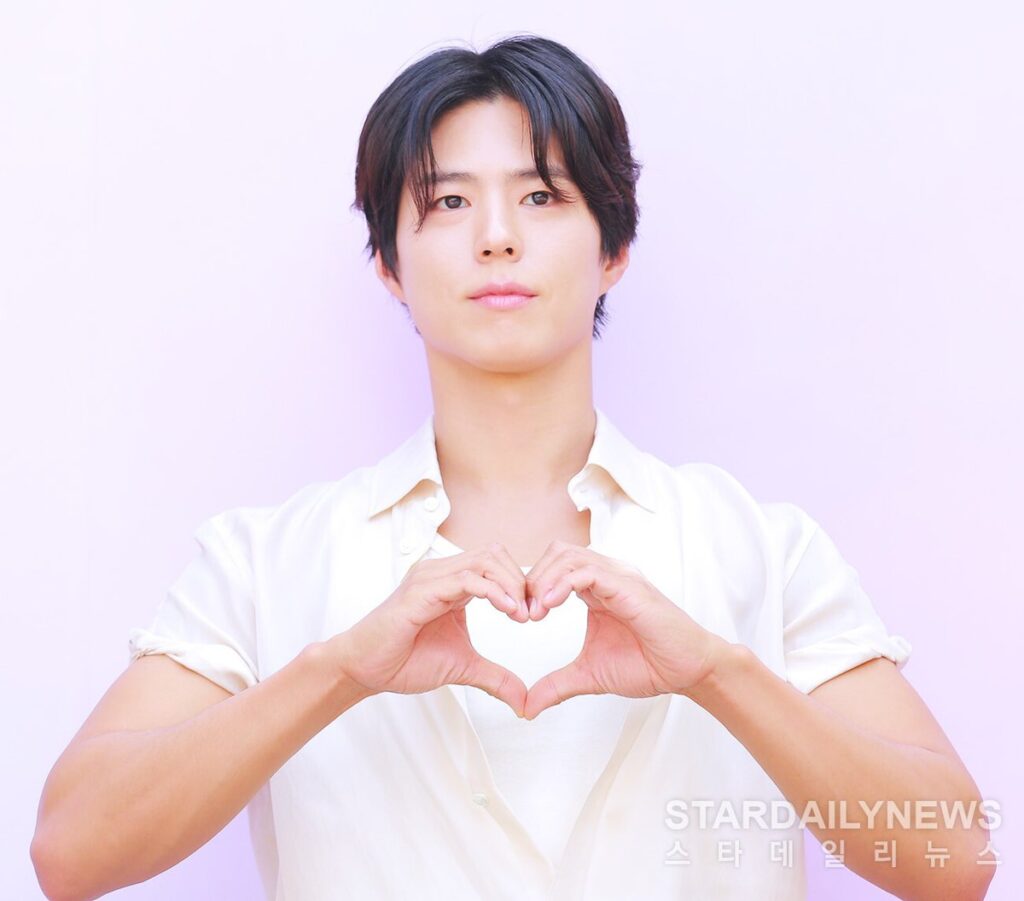 Park Bo Gum Jadi Wajah Baru L’Occitane, 5 Potret Kampanye Rayakan 50 Tahun