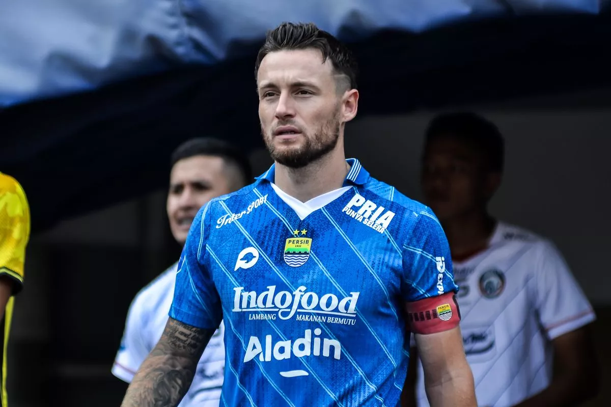 Persib Pasang Rem, Tuduhan Rasisme Marc Klok Harus Dibuktikan Dulu