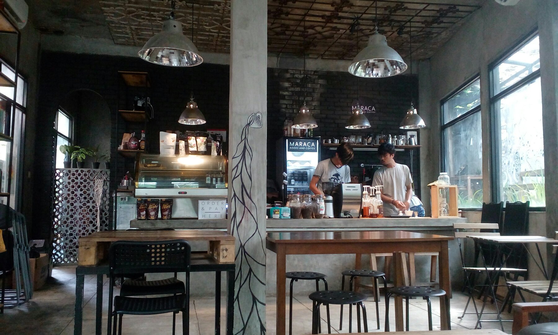 Weekend Lebih Santai Di Bogor, 4 Cafe Cozy Dekat Stasiun Ini Punya Rooftop Hingga Kolam Renang