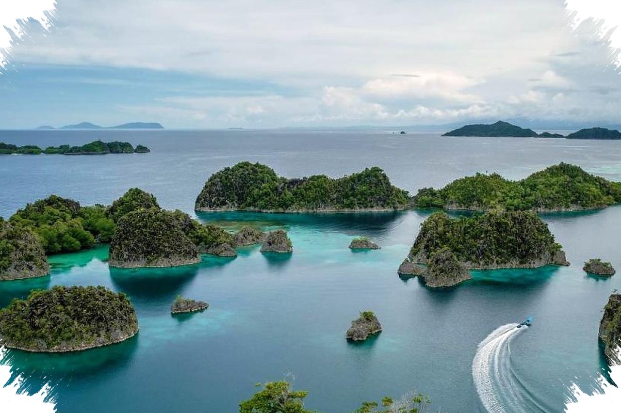 Raja Ampat Masuk Daftar, 6 Destinasi Musim Semi 2026 yang Paling Layak Dipilih