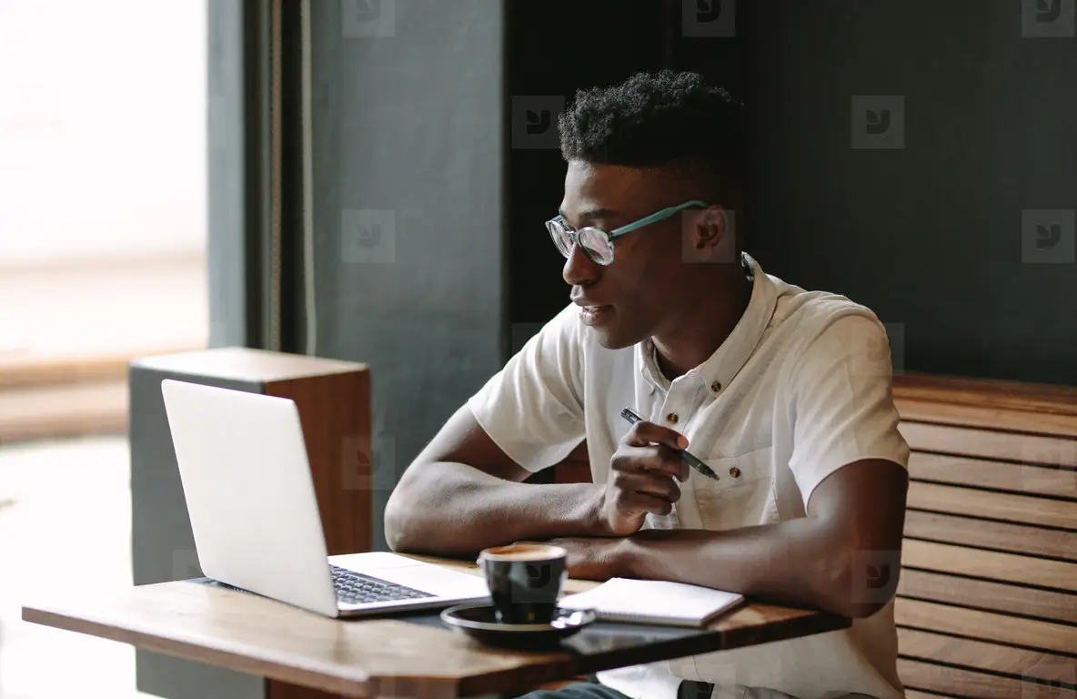 Fresh Graduate Makin Pilih Freelance, 5 Alasan Ini Bikin Kantor Terasa Kurang Menarik