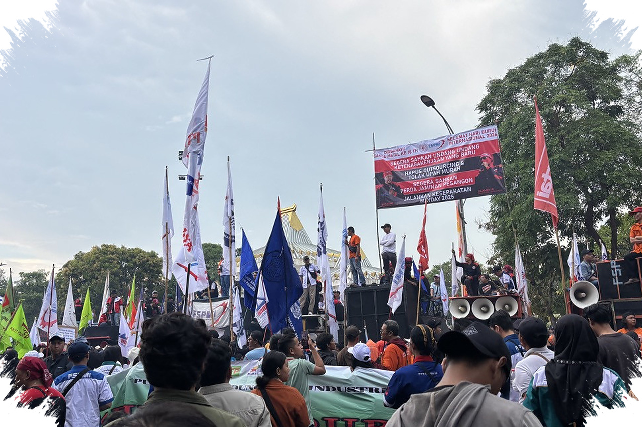 Ribuan Buruh Padati Kantor Gubernur Jatim, Menunggu Respons Khofifah Atas 11 Tuntutan