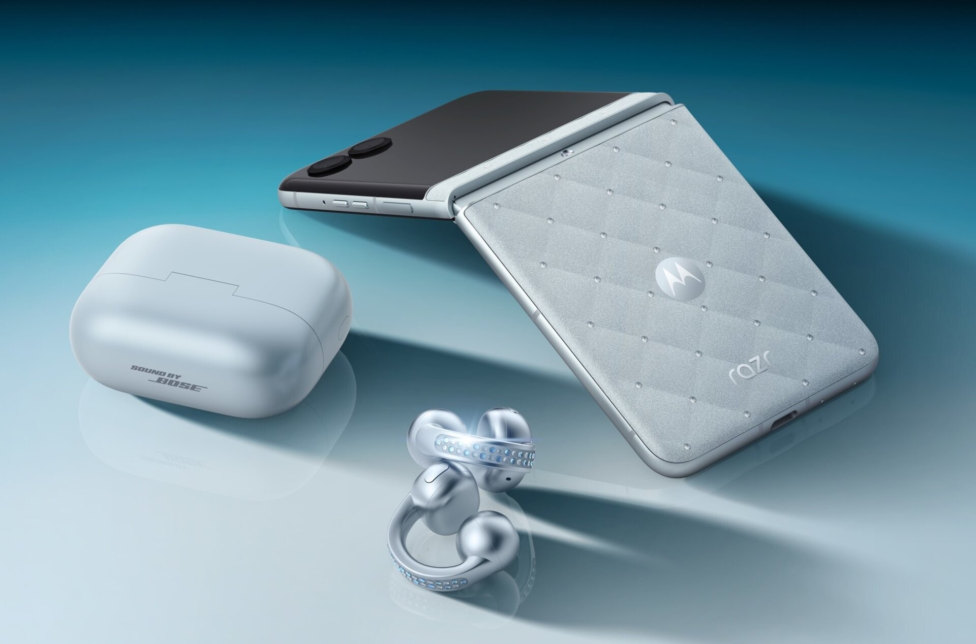 Motorola Ubah Ponsel Dan Earbuds Jadi Perhiasan, Brilliant Collection Pakai Swarovski