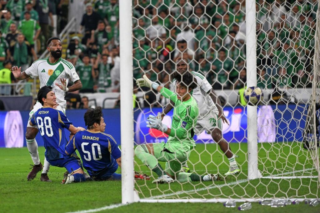 Al Ahli Bertahan Dengan 10 Pemain, Gol Menit 96 Kunci Takhta Asia Lagi