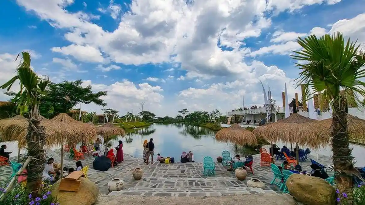 Soko Alas Ponggok, Wisata Air Modern Di Tengah Sawah Hijau Klaten