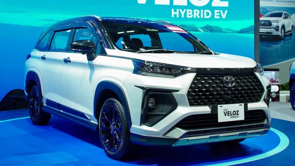 Toyota Veloz Hybrid EV Tak Takut Tanjakan Curam, Jalur “Spongebob” Lembang Pun Dilibas