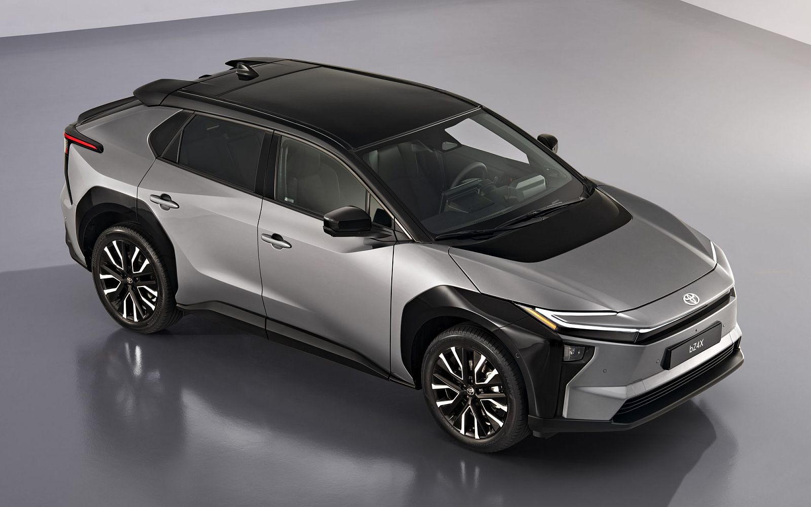 Rp 799 Juta Untuk Toyota New bZ4X 2026, EV Premium Ini Janjikan 500 Km Sekali Cas