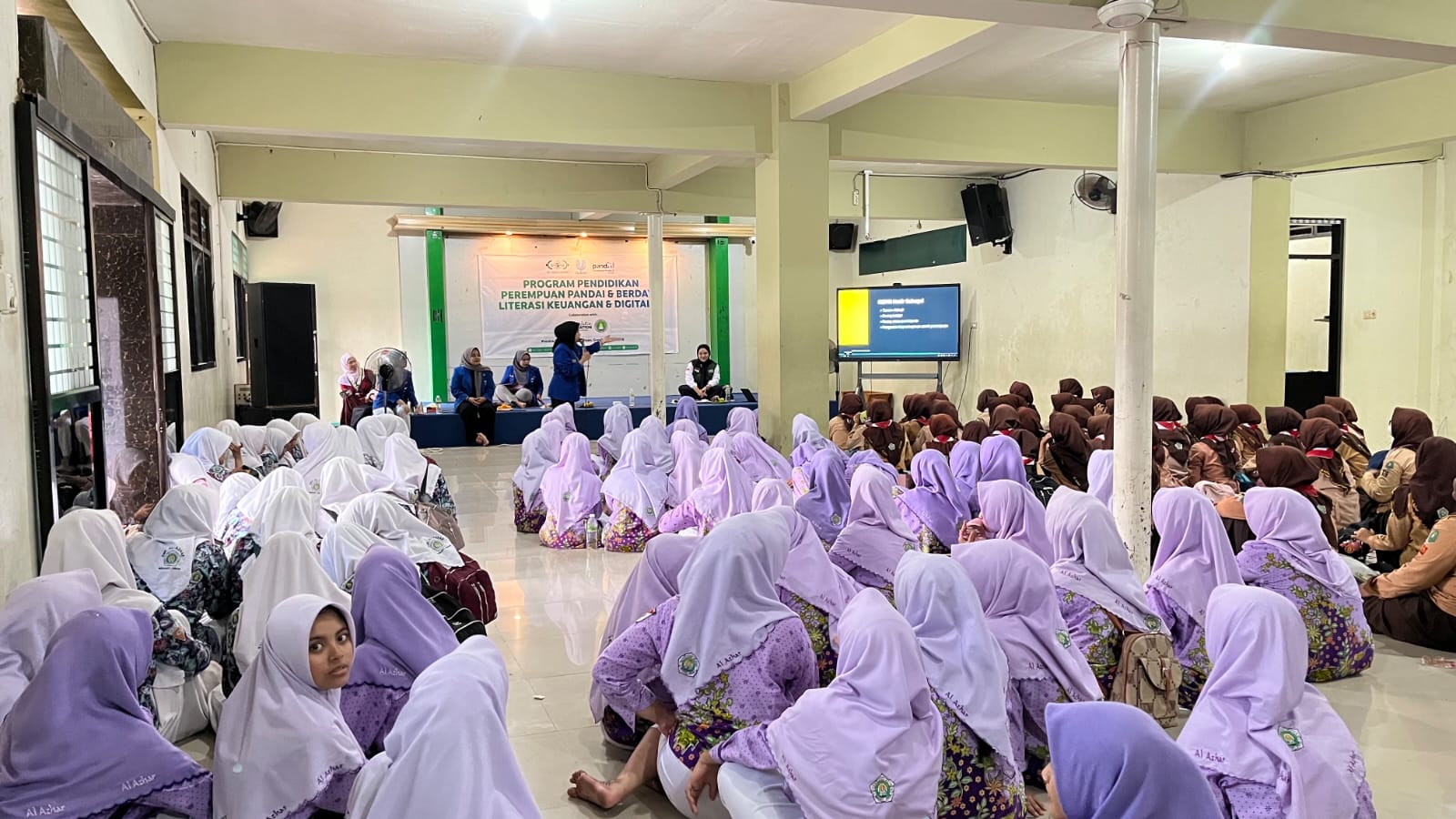 Santri Putri Gresik Didorong Melek AI, KOPRI Jatim Soroti Ruang Aman Di Pesantren