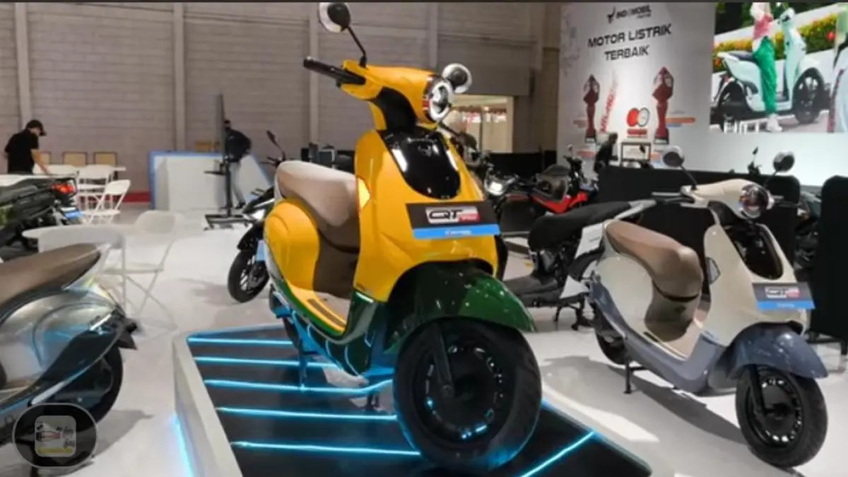Indomobil QT Pro Mirip Vespa, Fitur Premiumnya Bikin Naik Motor Terasa Ringan