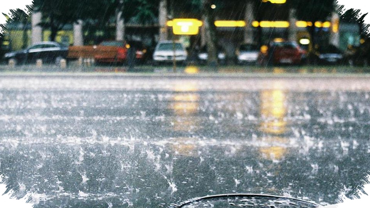 Bandung Diguyur Hujan Seharian, BMKG Peringatkan Jalan Licin dan Langit Lembap