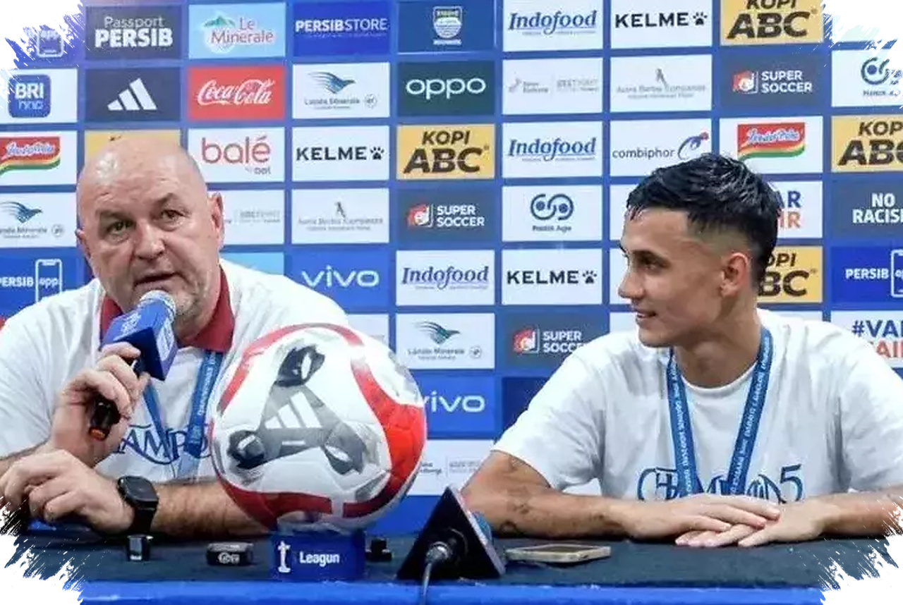 Bojan Hodak Akui Ada Keberuntungan, Persib Tembus Sejarah Juara Tiga Kali Beruntun