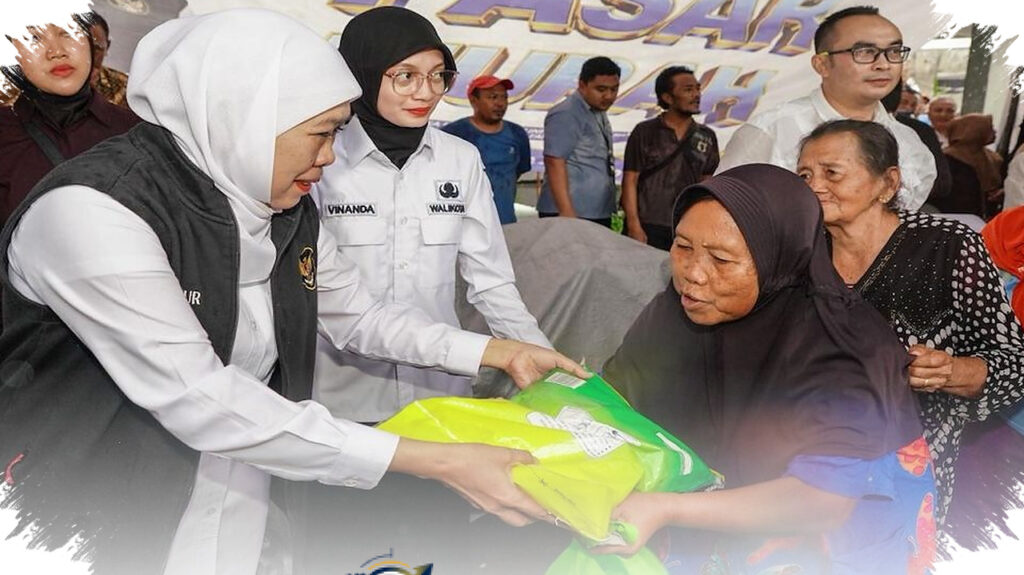 Hujan Deras Tak Menghalangi Warga Kediri, Pasar Murah Pemprov Jatim Diserbu Karena Harga Anjlok