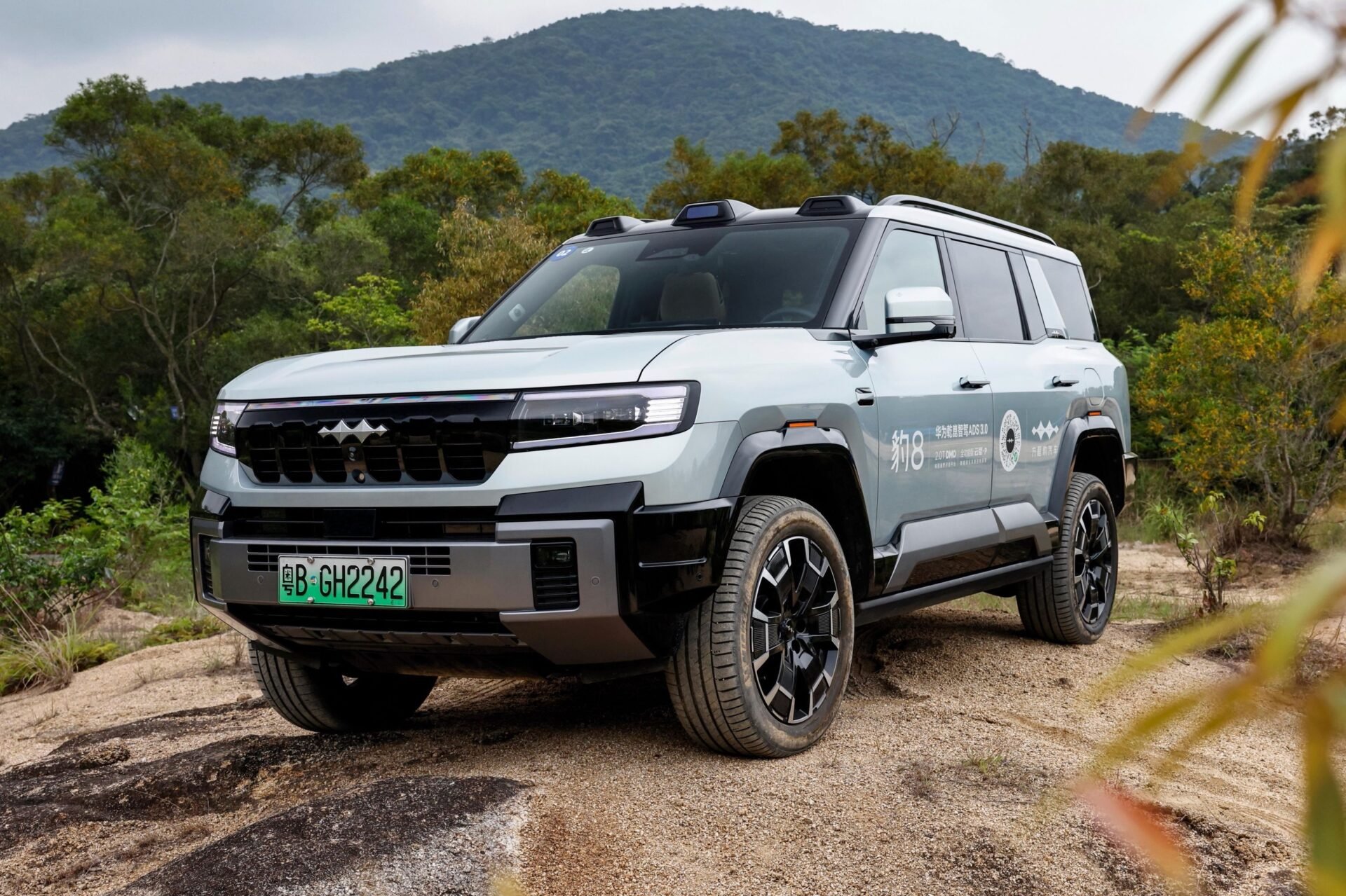 Denza B5 Menuju Indonesia, SUV Hybrid Premium Ini Punya Tenaga 600 HP dan Nyali Off-Road