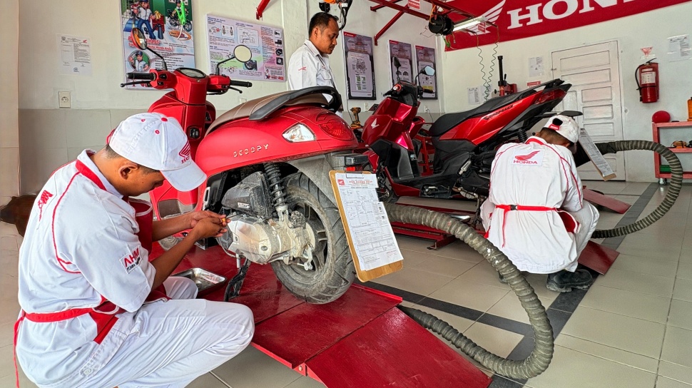 Bengkel Resmi Masuk Sekolah, Cara Honda Bikin Siswa SMK Siap Kerja Lebih Cepat