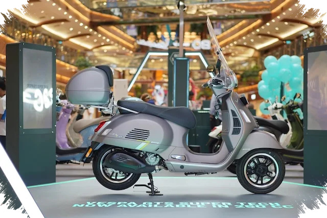 Vespa GTS Super Tech 250 Resmi Dijual, Mesin 250cc Baru Dan TFT 5 Inci Makin Menggoda
