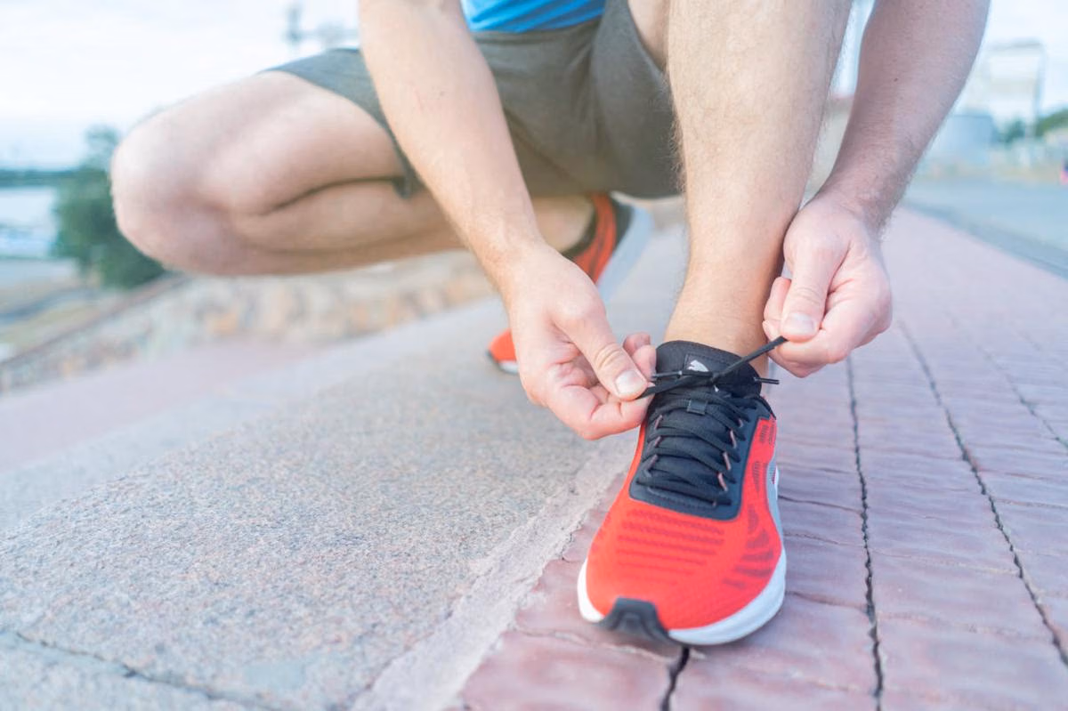 Sepatu Running Masih Mulus, 5 Tanda Ini Diam-Diam Sudah Minta Diganti