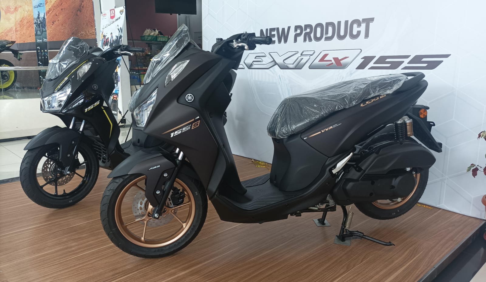 Lexi 155 vs PCX 160, Praktis Harian Atau Nyaman Touring Jauh?