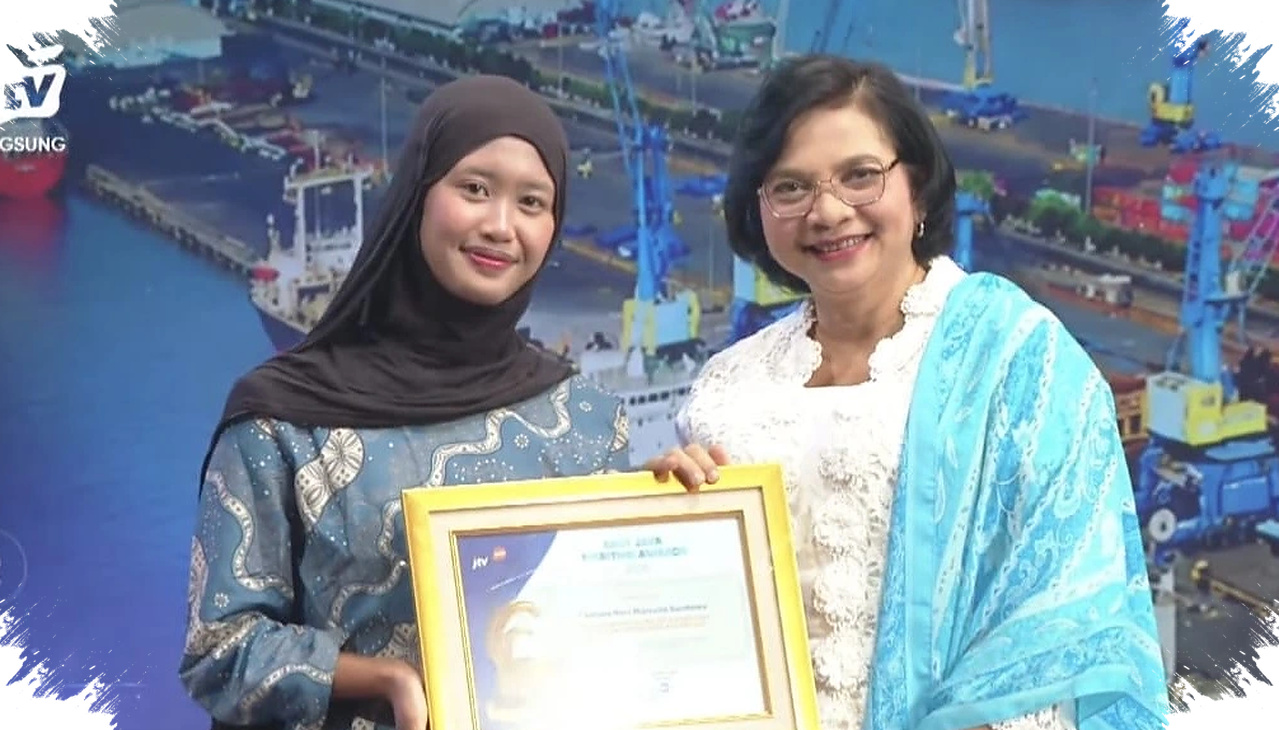 Satu-Satunya Mahasiswa Di Panggung East Java Maritime Awards 2026, Inovasi FPK UnaIR Menonjol